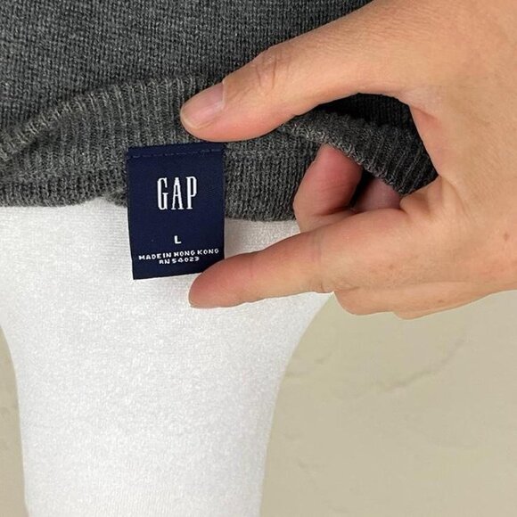 gray and beige striped y2k knit sweater - Picture 8 of 8